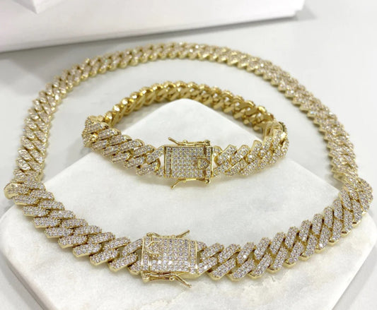 iced out Cuban link